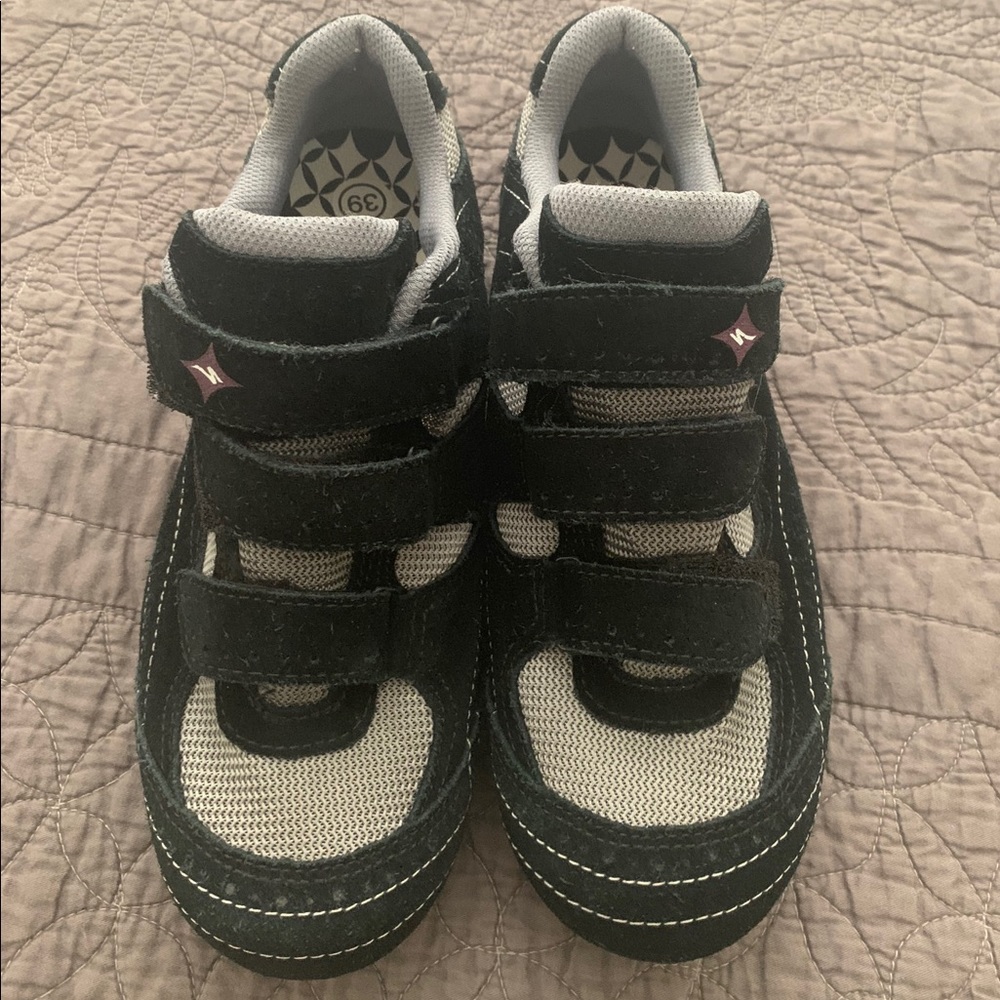 Body Geometry Spin Shoes sz 39